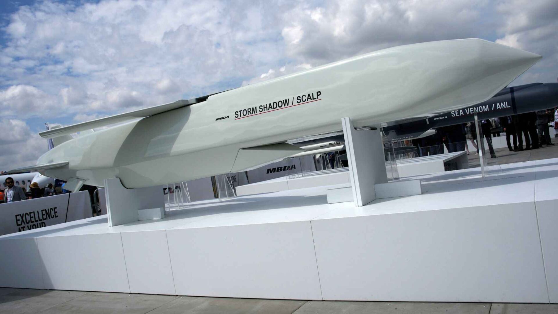 storm shadow missile คืออะไร